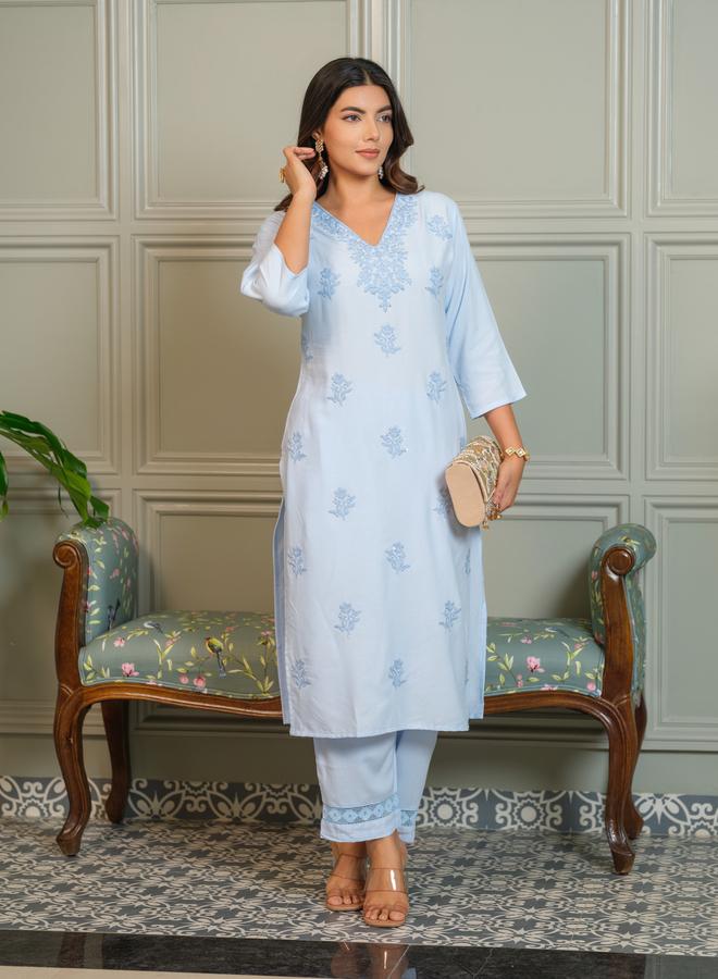 دي دبليو طقم منسق من كورتا مستقيمة مطرزة وبنطال للنساء - Image 2